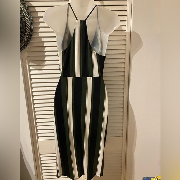 Revamped Black and White Backless Dress - Picture 3 of 5